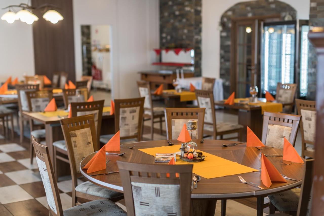 Hotel Jakec Trije Kralji Na Pohorju Zgornja Loznica Esterno foto