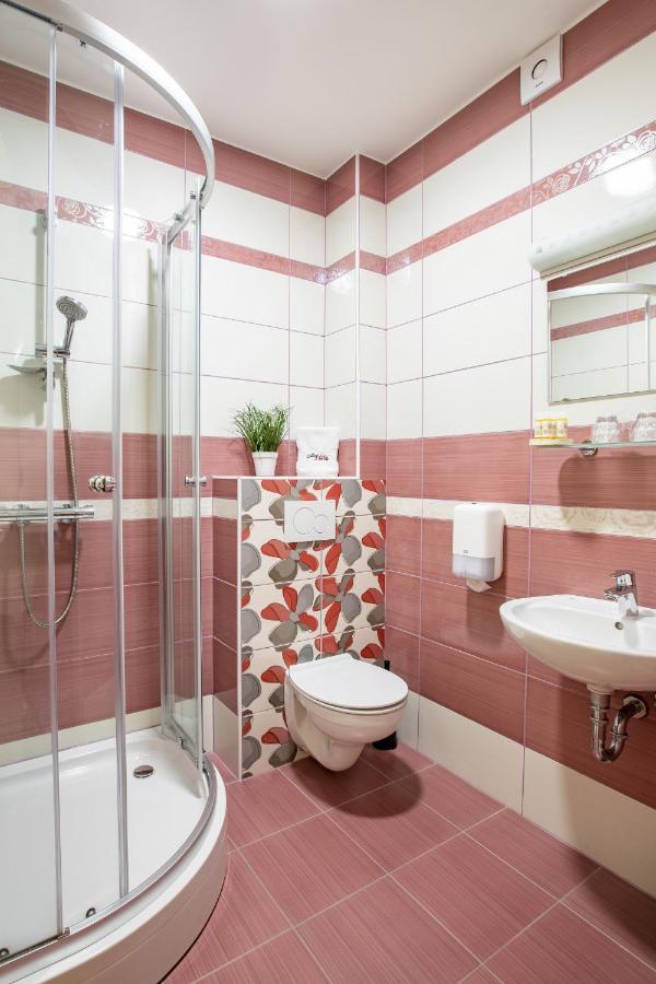 Hotel Jakec Trije Kralji Na Pohorju Zgornja Loznica Esterno foto