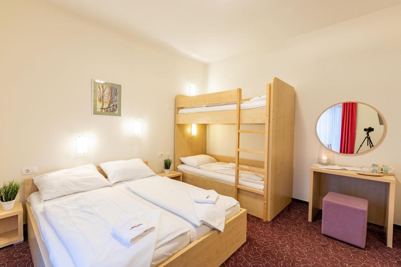 Hotel Jakec Trije Kralji Na Pohorju Zgornja Loznica Esterno foto